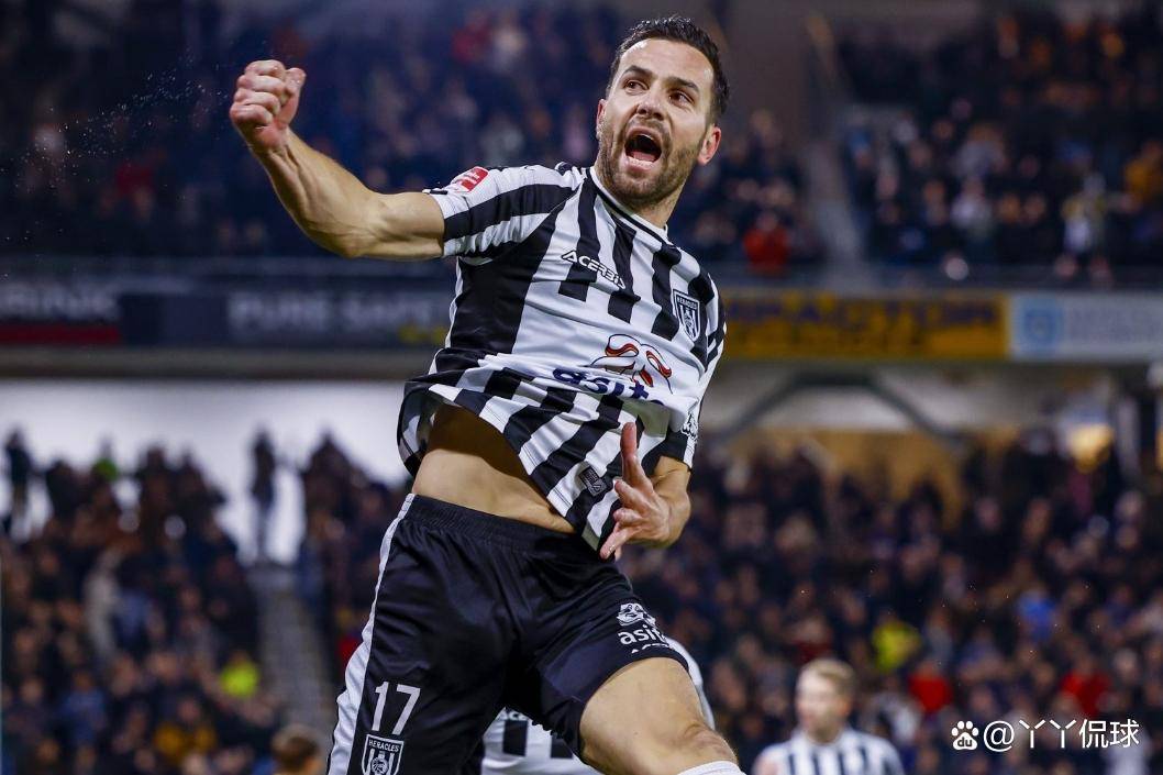 今晚荷甲传出新动向,埃因霍温止住颓势,管理层表态:媒体盛赞,资深球员宣示担当的简单介绍 今晚荷甲传出新动向,埃因霍温止住颓势,管理层表态:媒体盛赞,资深球员宣示担当的简单介绍