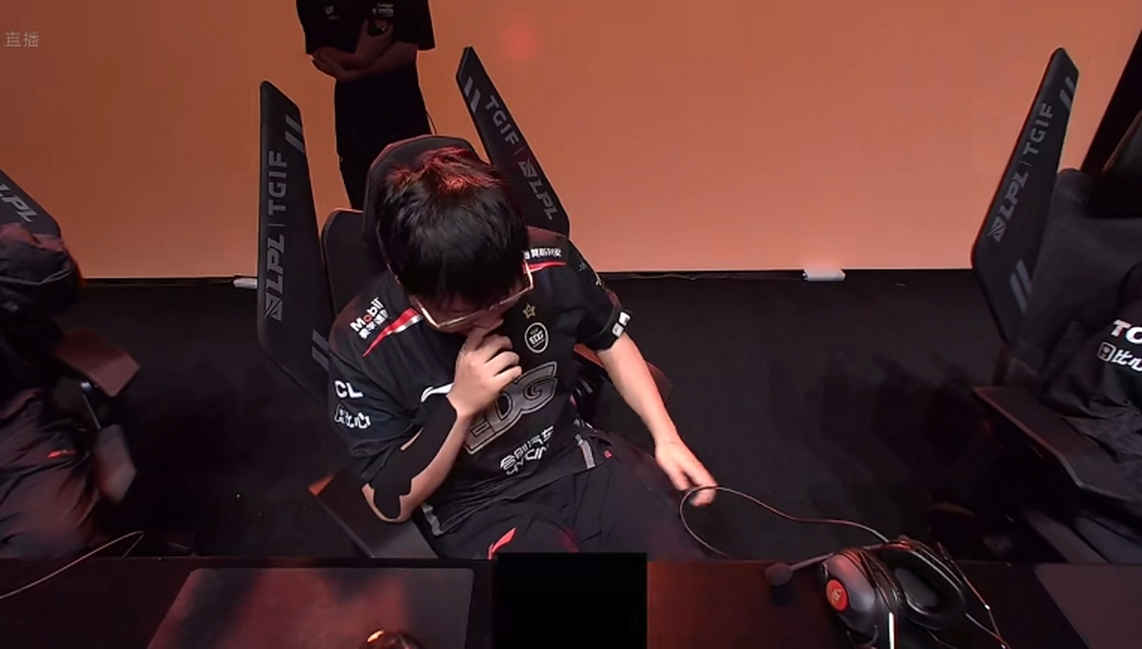 Uzi迎来五赛季高光表现，G2球迷沸腾！的简单介绍